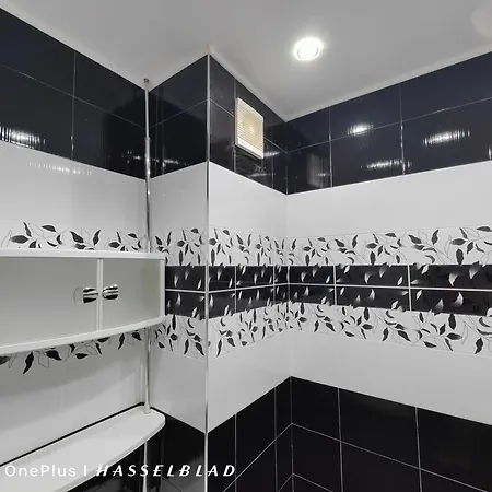 тристаен в центъра София