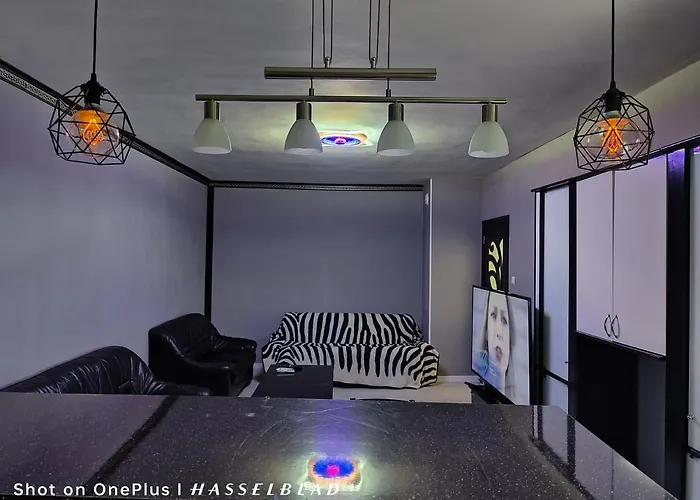 тристаен в центъра アパート *