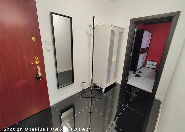 тристаен в центъра *