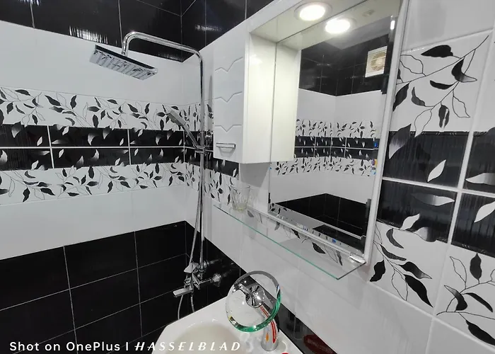 тристаен в центъра *